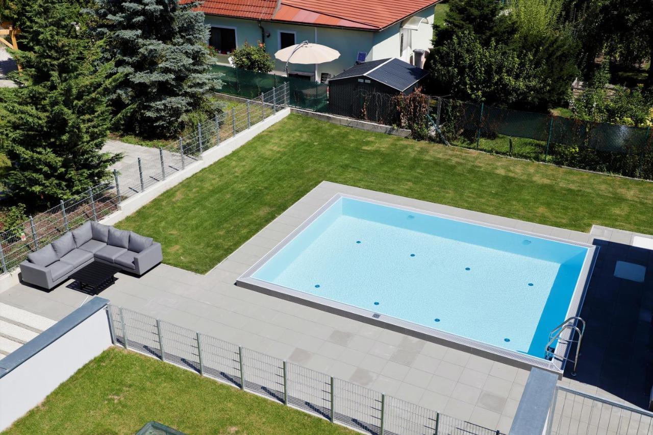 Rooftop Terrace, Free Garage Parking And Pool! Viena Exterior foto