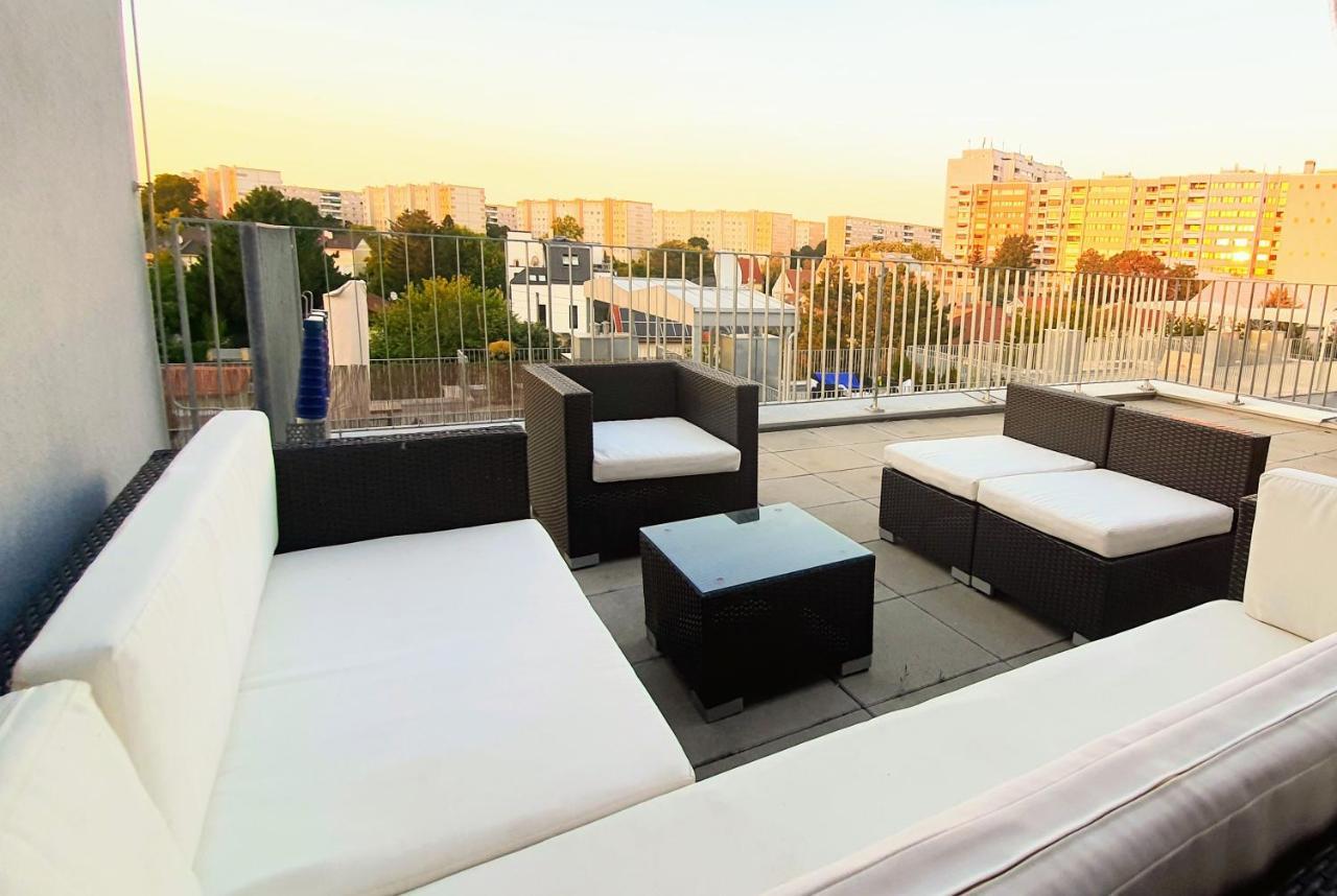 Rooftop Terrace, Free Garage Parking And Pool! Viena Exterior foto